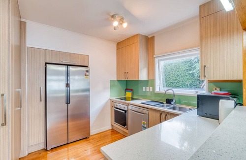 Epsom House | Spacious Entire Home in Epsom
