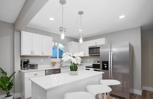 Gastonia House | Spacious family friendly work play haven! Ideal for traveling workers! Near Fuse