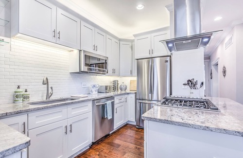 Tower Grove South House | Spacious Family & Friends House Across From Tower Grove Park