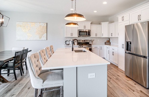 Ankeny House | Spacious Family Home ~ 13 Mi to Des Moines