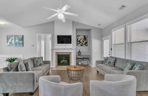 Cliftondale House | Spacious Family Retreat in Atlanta - Sleeps 10