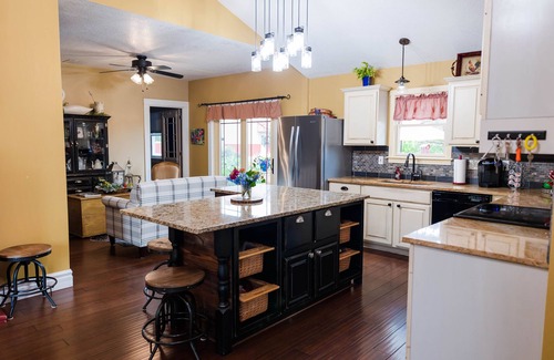 Squaw Other | Spacious Farmhouse beautifully decorated waiting for laughs and memories
