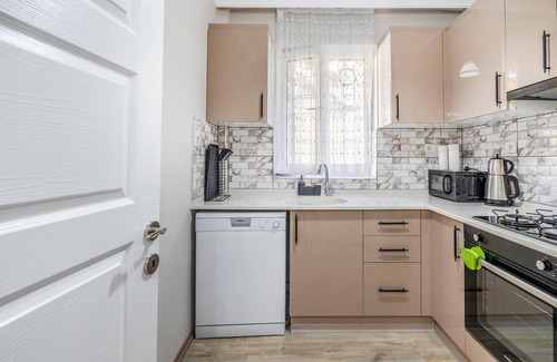 Osmangazi Apartment | Spacious Flat Near Bursa Grand Mosque in Osmangazi