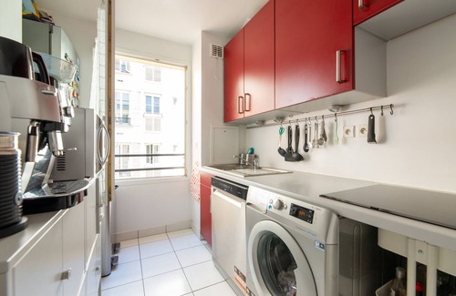 Clichy Apartment | Spacious Flat Near JO Facilities