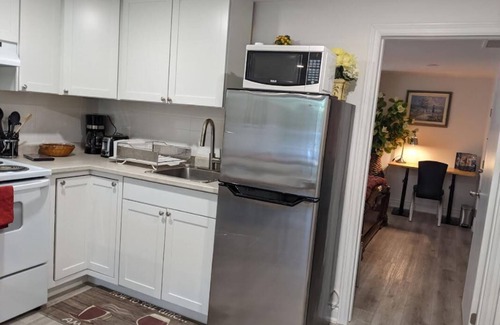 Fisherville Apartment | Spacious Fully Furnished Private Apartment with Ravine view!, North York!nn