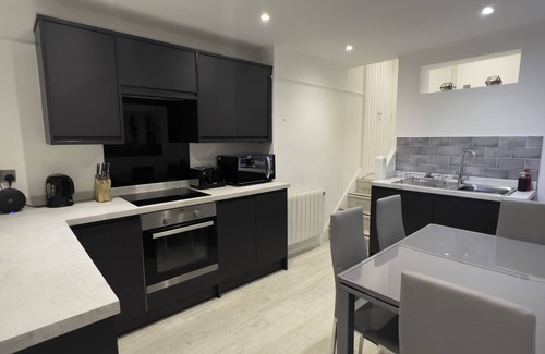 Royal Tunbridge Wells Apartment | Spacious, boutique 2 Bed Apartment, central location