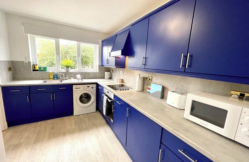 Stansted House | Spacious 5 Bedroom House Near Stansted Airport.