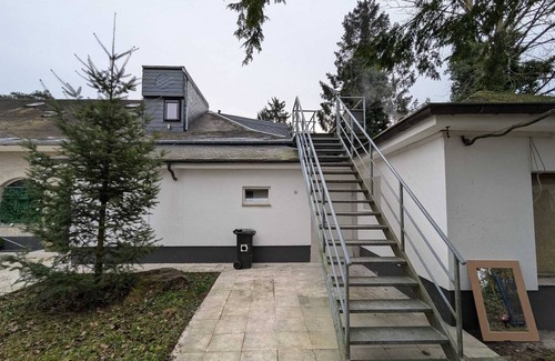 Dahlhaus House | Spacious group room with 6 single beds | WLAN & flexible check-in | Lohmar