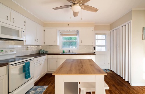 Point Pleasant Beach House | Spacious Home Ready for your memories(2 blocks to beach, downtown and train)