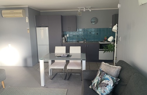 Onerahi Apartment | Spacious harbourside apartment with amazing views