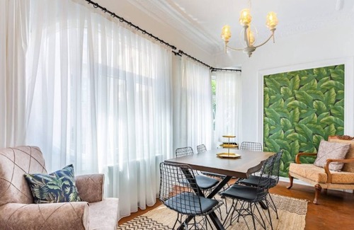 Kabatas Apartment | Spacious, high ceiling, mid-century renovated flat
