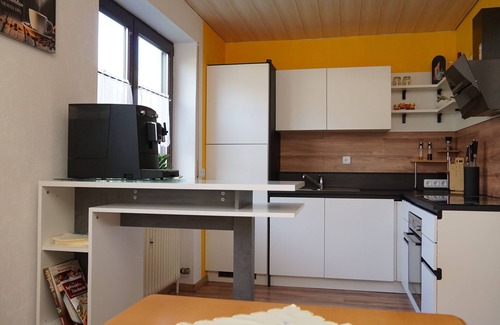 Bindlach Apartment | Spacious holiday apartment with terrace and garden