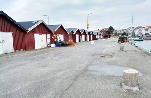 Hono Apartment | Spacious holiday apartment on picturesque Hönö | SE08073