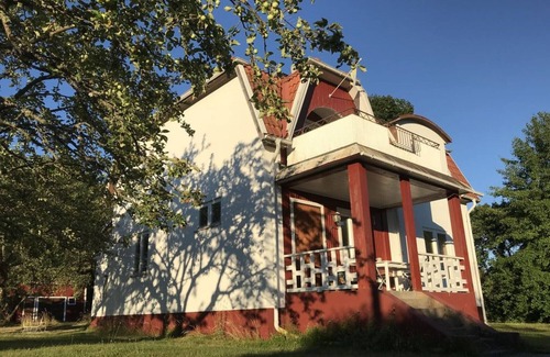 Morlunda House | Spacious holiday home with 1600 sqm of land in the heart of Smaland, pets OK