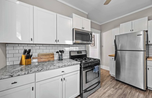 Saint Joseph House | Spacious Home for Groups w BBQ, Firepit & Backyard