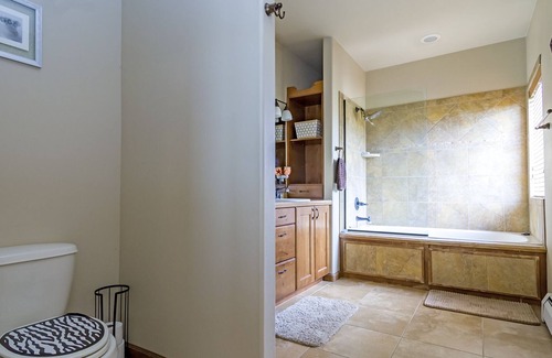 La Puebla House | Spacious home, Large backyard, amazing views, fire-pit, WiFi