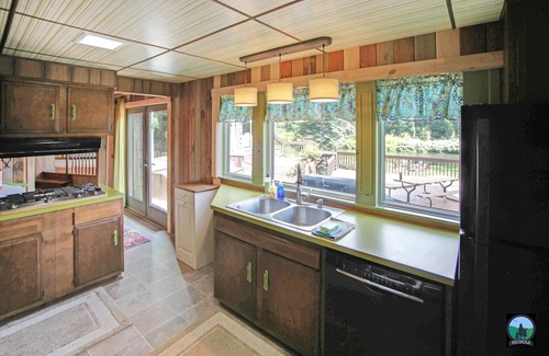 Gaines House | Spacious home on pristine Pine Creek! Great for family get togethers!
