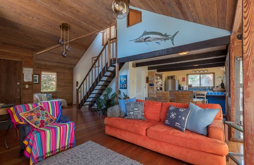 Eastside Santa Cruz House | Spacious Home, Steps 2 Twin Lakes Beach & Harbor, Spa, Large deck, Wifi, Pets