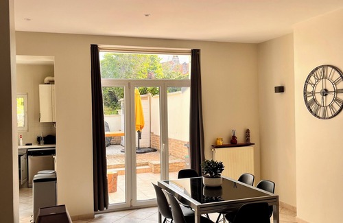 Brequerecque House | Spacious house with private garden