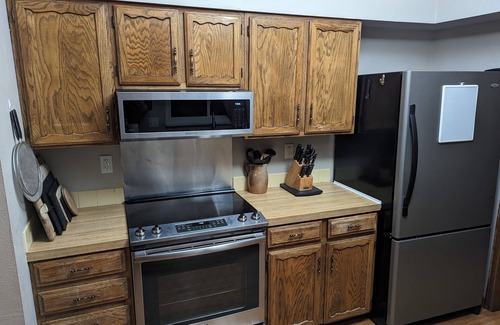 East Boulder House | Spacious house in Boulder with 2 car garage and AC
