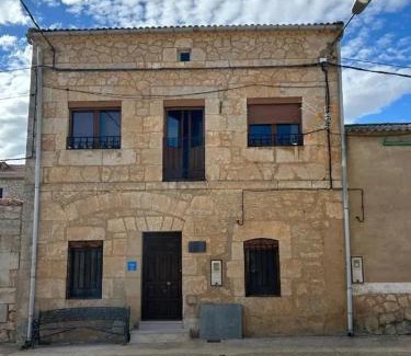 Valdeande House | Spacious House in Valdeande with Garden