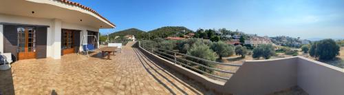Anavyssos House | Spacious House, next to Best Beaches near Athens.