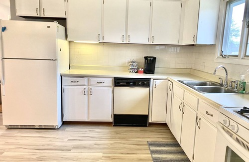 Orchard Park House | Spacious House short walk to Bills Stadium