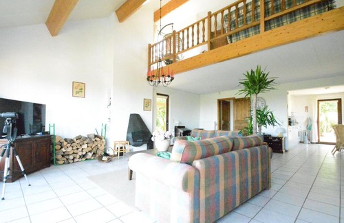 Hastiere-Lavaux House | Spacious house with beautiful terrace