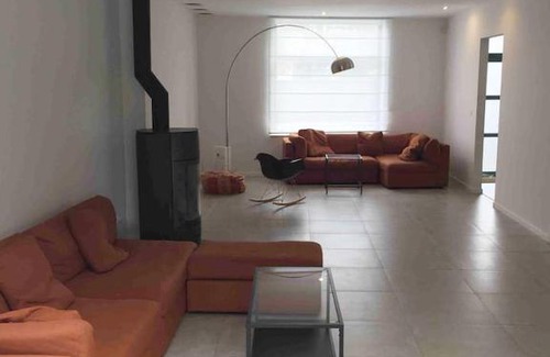 Wemmel Villa | SPACIOUS HOUSE with GARDEN close to BRUSSELS EXPO!
