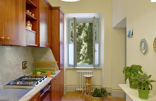 Pescia Romana Apartment | Spacious Italian Apartment w/Large Pool And NEAR BEACH