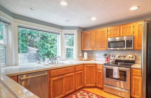 Salmon Creek House | Spacious, light-filled home in tranquil and convenient location