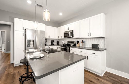 Dunean Condo | Spacious Loft Style Condo with King Beds! Must see