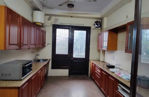 New Friends Colony Apartment | Spacious/Lovely 4 BHK apartment with parking NFC