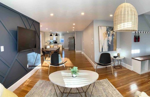 Arlington Condo | Spacious Luxury 3 BR ✓Spotless ✓W/D ✓Parking