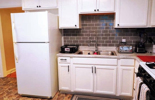 Martinsville House | Spacious Luxury Pet Friendly Home - Entire House