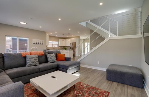 Bottineau House | Spacious Minneapolis Vacation Rental with Game Room!