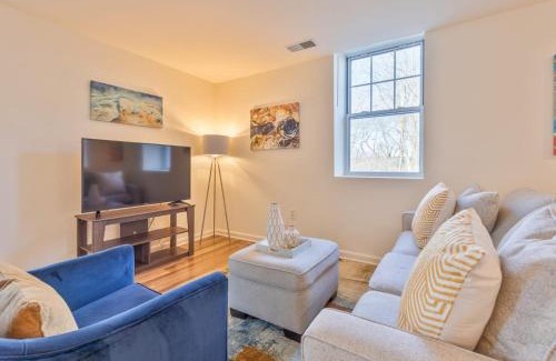 North Waltham Apartment | Spacious & Modern Apt