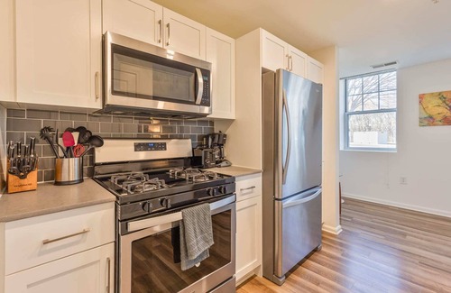 North Waltham Apartment | Spacious Modern Apt with Pool