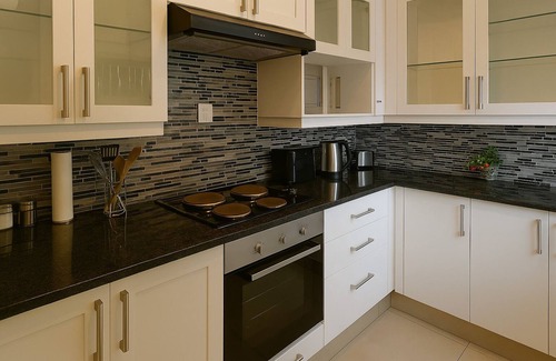 Greater Johannesburg Metropolitan Area House | Spacious Modern Family Home - WIFI - Netflix