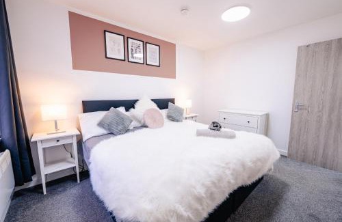 Gabalfa Apartment | Spacious & Modern - One Bed Flat