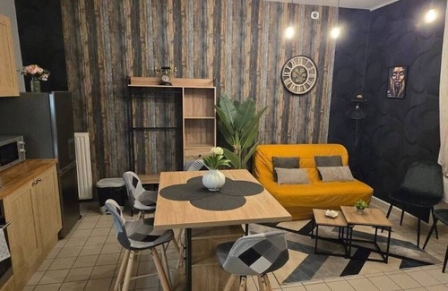 Commentry Apartment | Spacious, modern T3 apartment