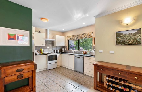 Arthur's Point House | Spacious Mountain View Home Close To Coronet Peak