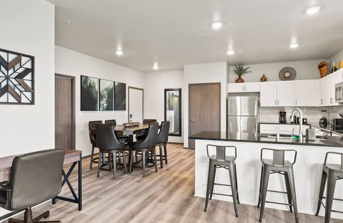 South Perry District Apartment | Spacious NEW 2 bed 2 bath apt by Downtown Spokane!