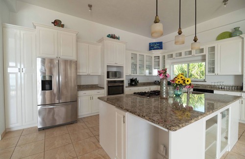 Boca Ciega Villa | Spacious Oceanfront Villa with Barrier Reefs View & Private Pool