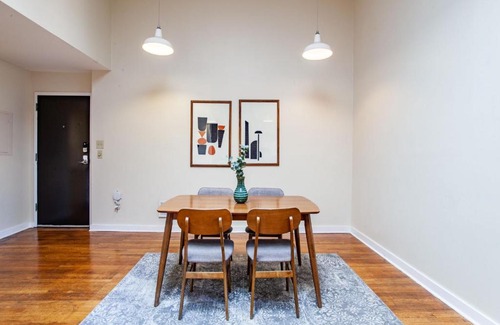 Old City Apartment | Spacious Old City Loft
