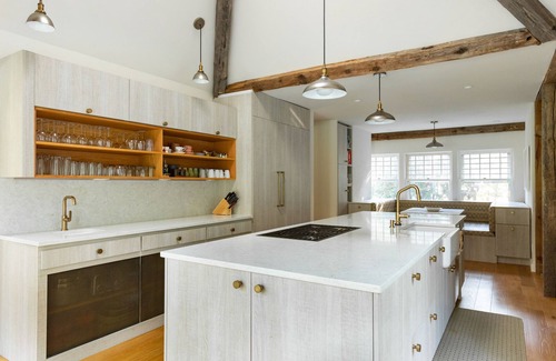 East Hampton House | Spacious Open Floor Plan on 1.5 Acresnn