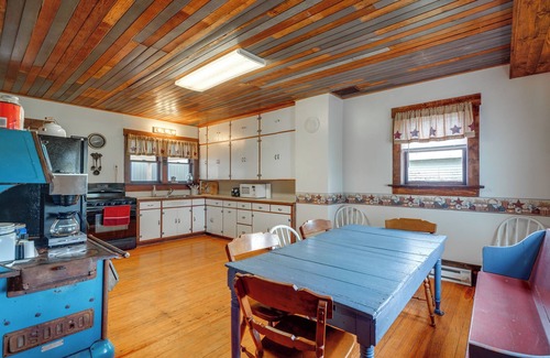 Rosebud House | Spacious Owensville Getaway w/Winery On-Site!