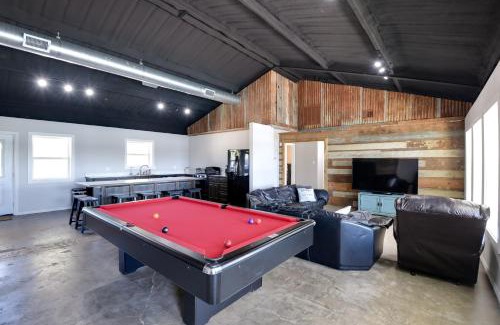 Palo Pinto House | Spacious Palo Pinto Home Private Dock and Pool