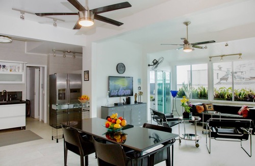 Copacabana Condo | Spacious Penthouse with Ocean View, two Patios and Office with Ocean View.