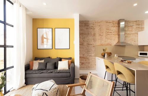 Poblenou Apartment | Spacious Poblenou Apartment with Private Terrace Near the Beach